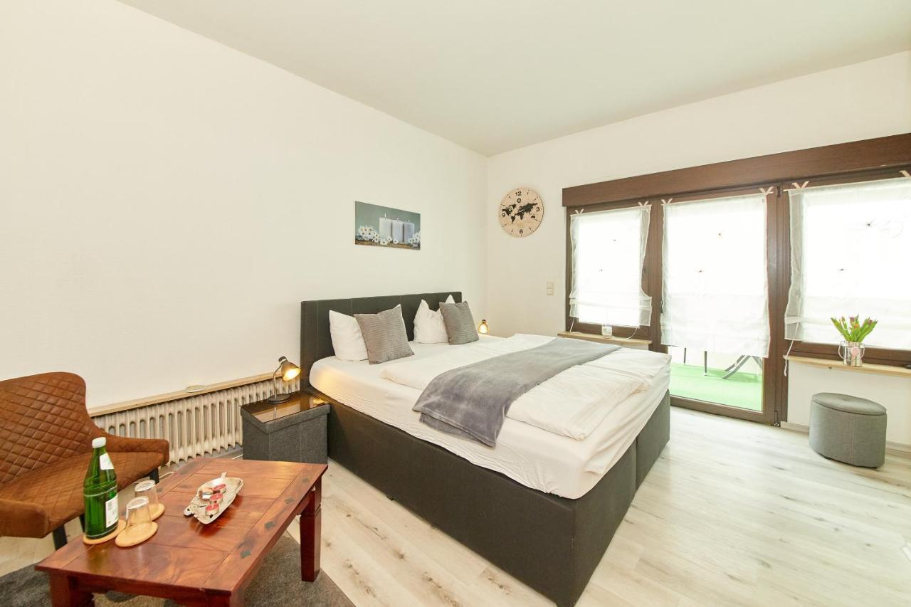 Hotel Zum Dicken Baum Mayen Extérieur photo